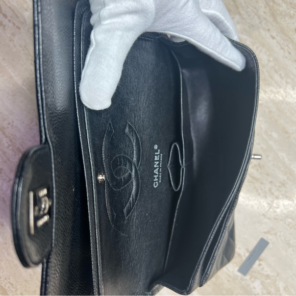 Chanel Classic Double Flap In Black Caviar SHW (2005-2006) - Picture 7 of 14